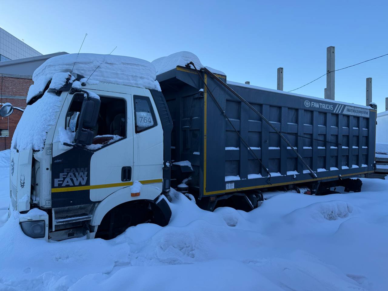 FAW CA3310P66K24T4E5 — Б/У, 2023 г.