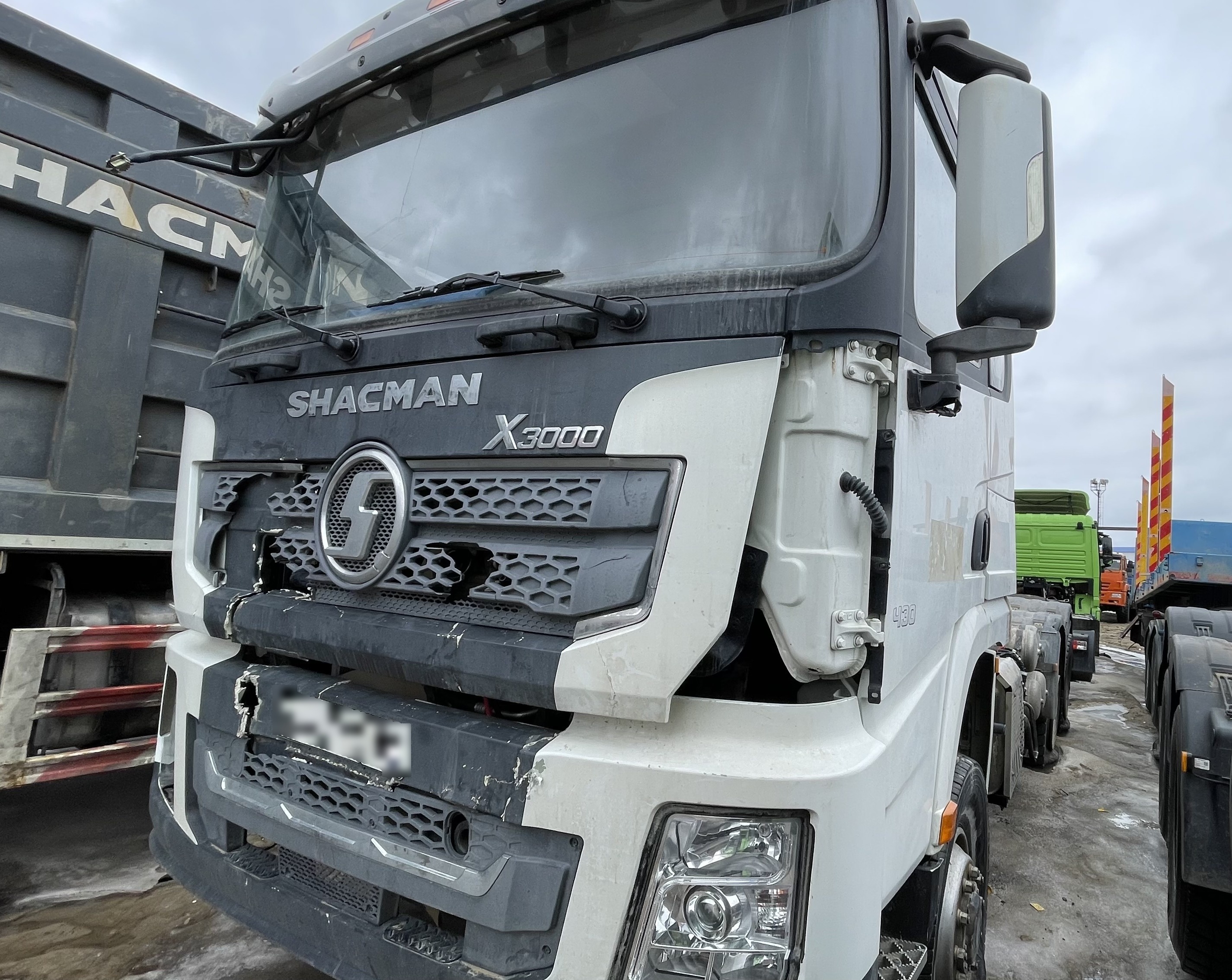 Shacman (Shaanxi) SX42586V385 — Б/У, 2023 г.