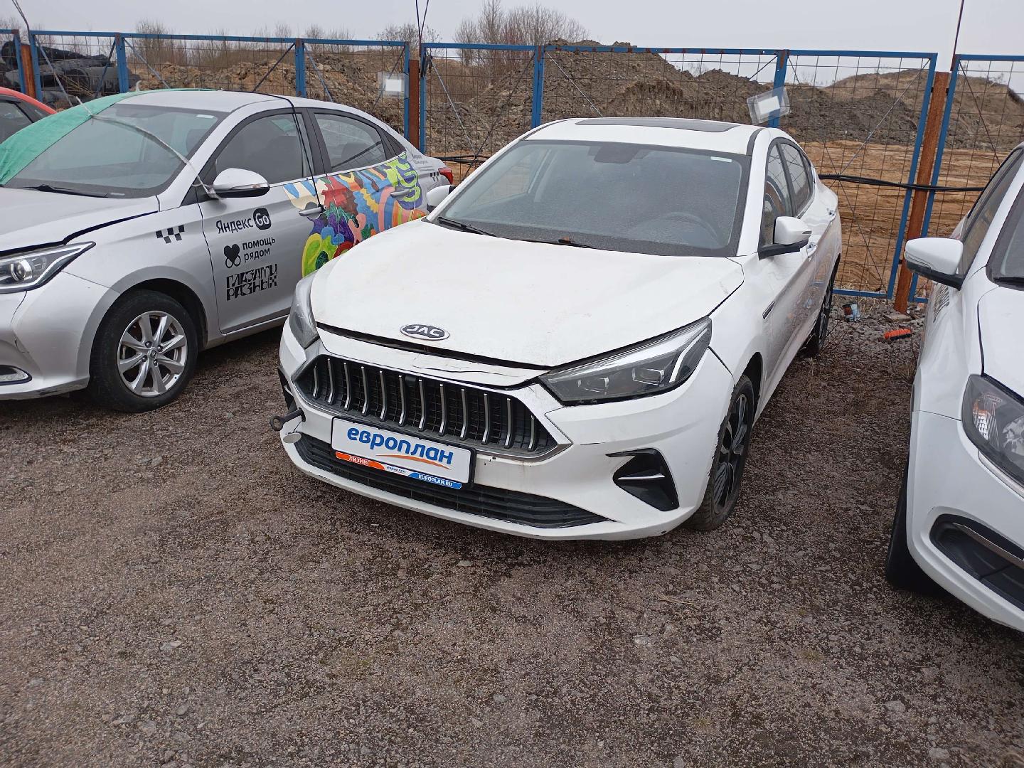 JAC J7 — Б/У, 2023 г. (Санкт-Петербург, 111590 км)