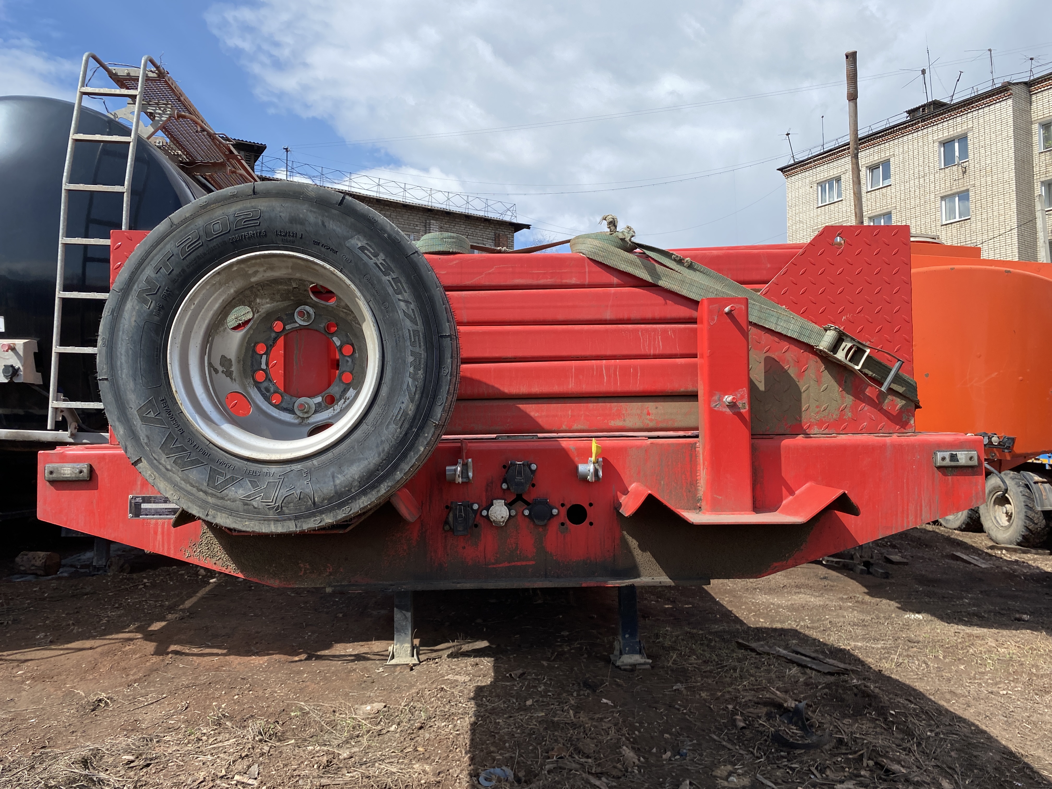 ЧДМ 9438 Полуприцеп тяжеловоз 5 осей 943856-0000010 — Б/У, 2024 г.