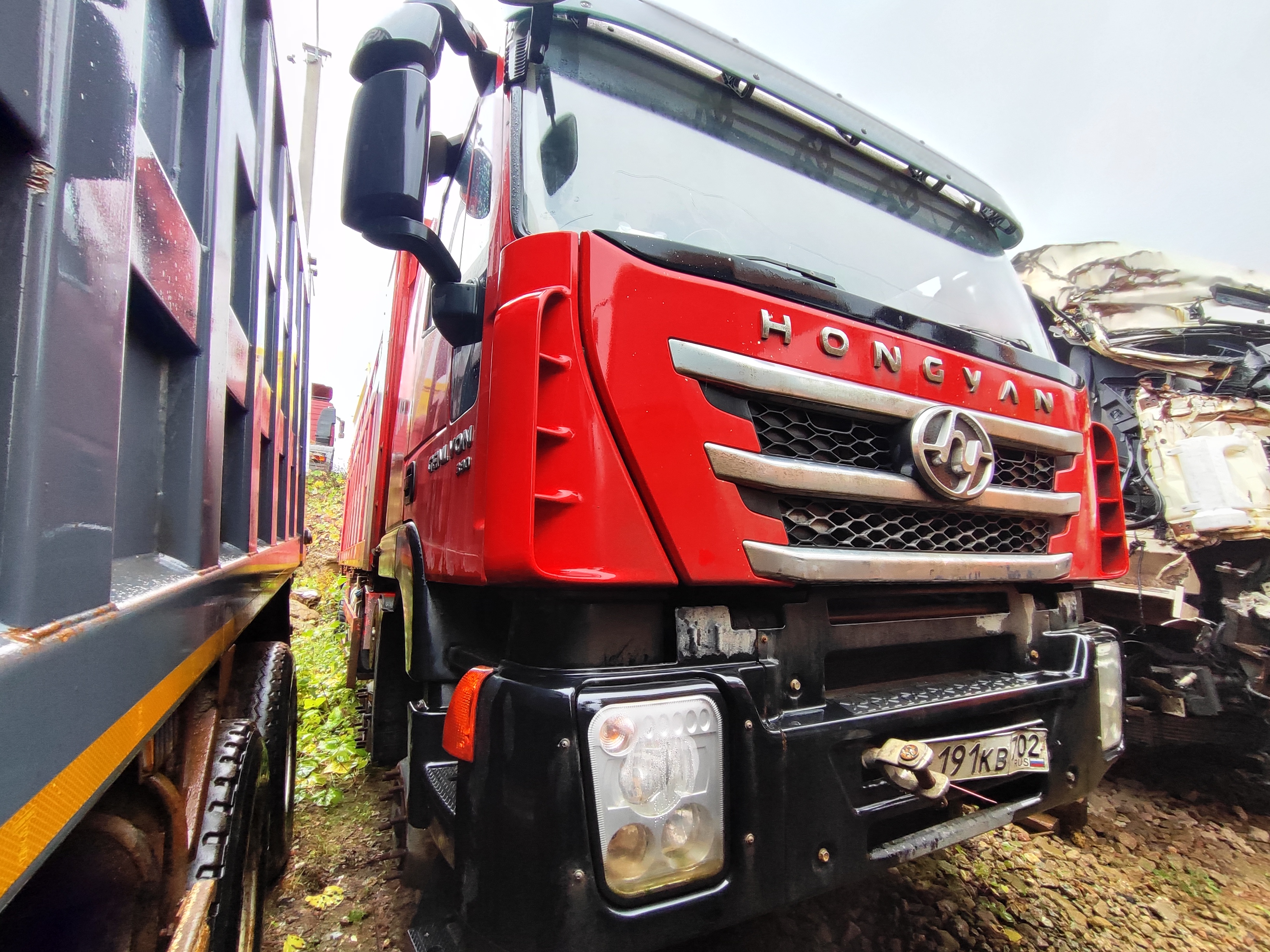 HONGYAN 908 8x4 Самосвал CQ3406HV39 — Б/У, 2023 г.
