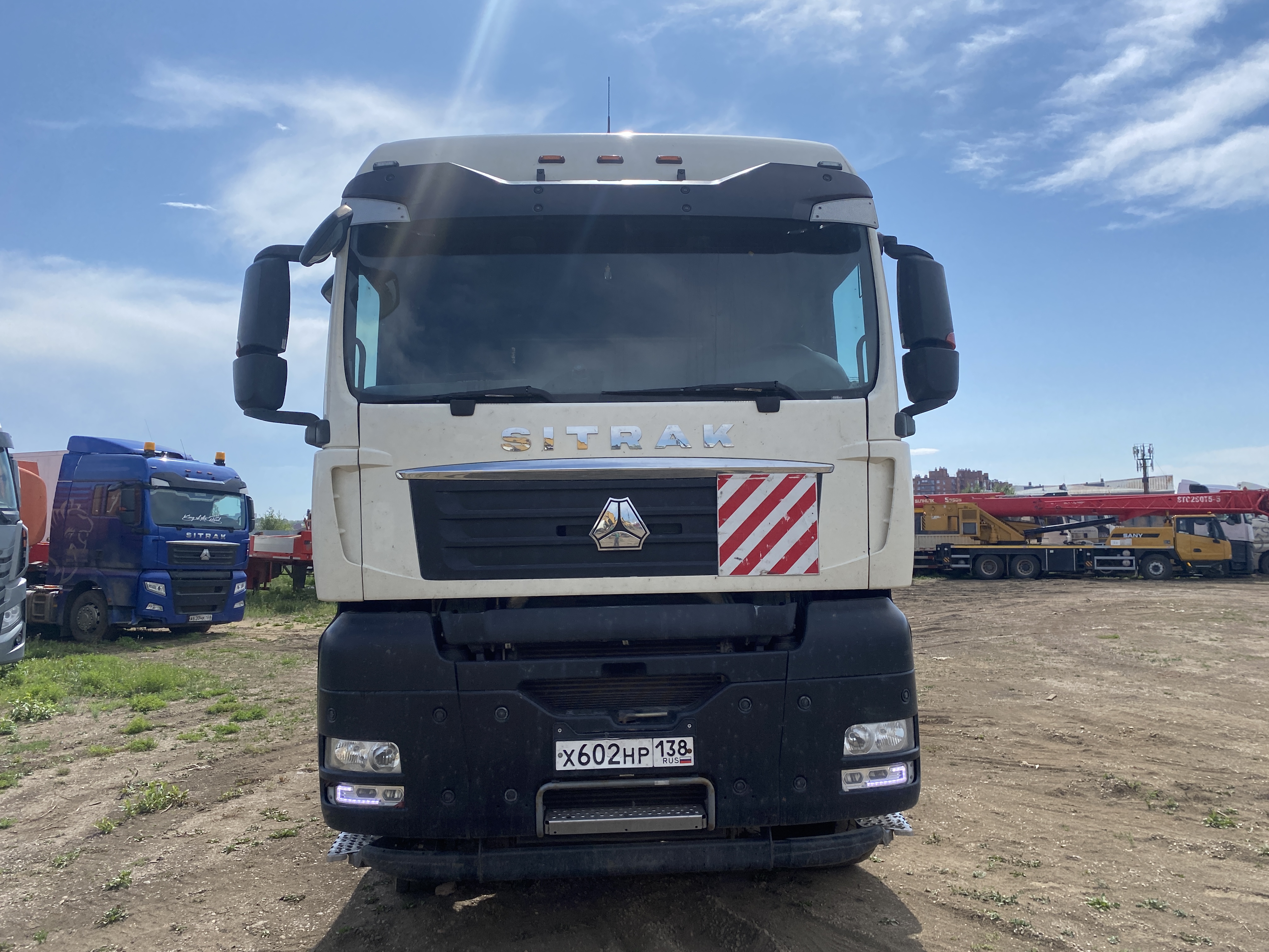 SITRAK C7H 6x4 Седельный тягач ZZ4256V364HE — Б/У, 2023 г.