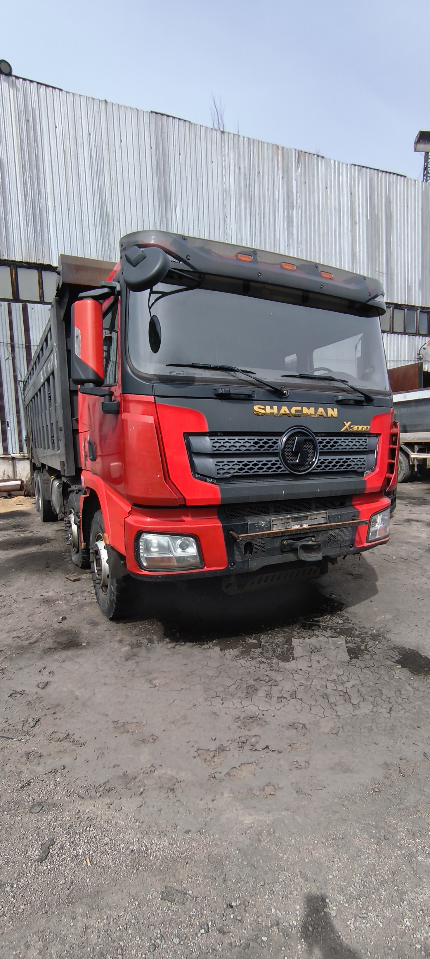 Shacman (Shaanxi) SX 8x4 Самосвал SX331863366 — Б/У, 2022 г.