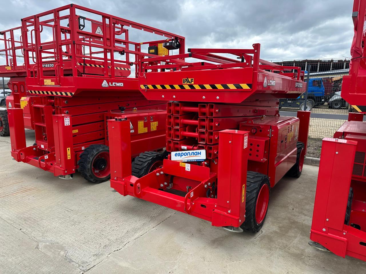 LGMG (Lingong Group Jinan Heavy Machinery Co., Ltd.) SR1218D — Б/У, 2023 г. (Краснодар, 16 м/ч)