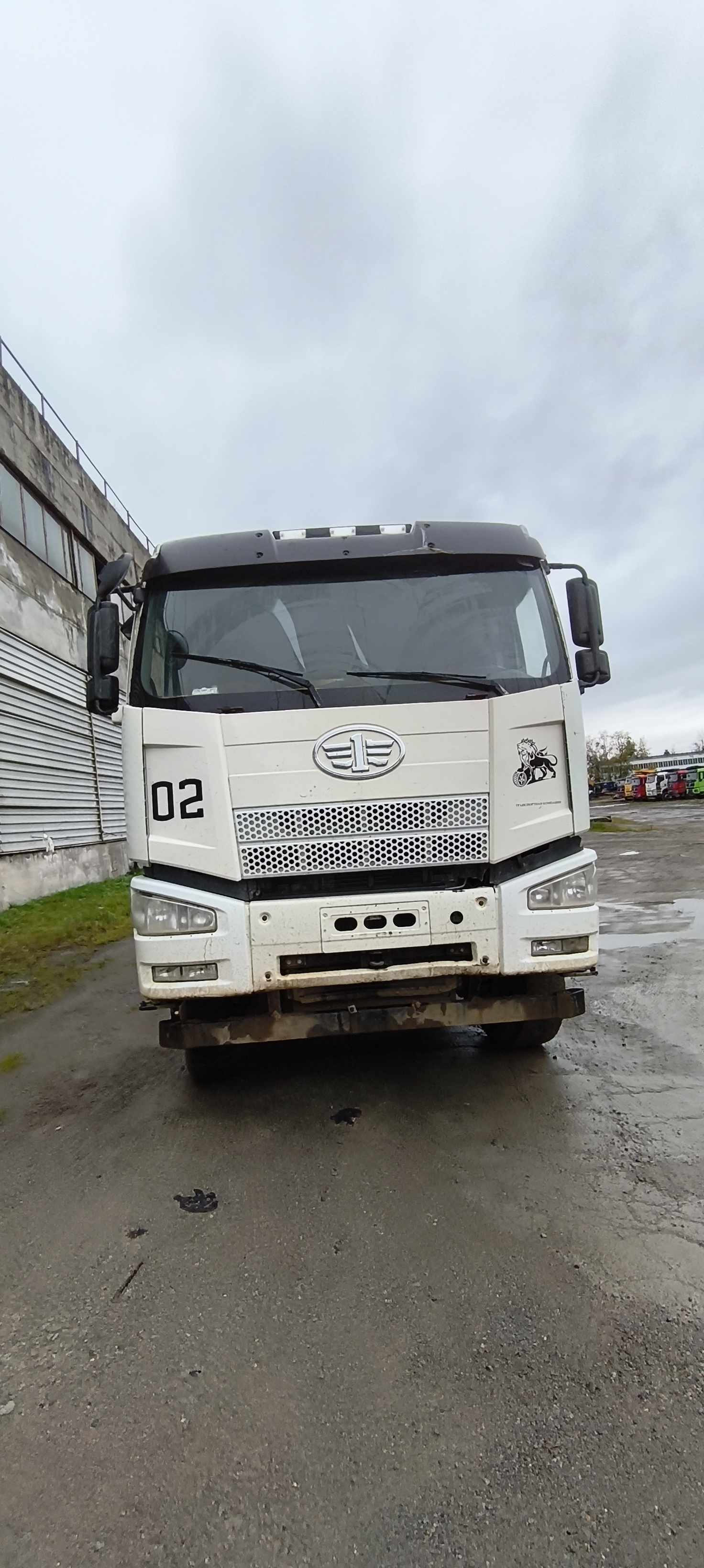 FAW J6 6x6 Самосвал CA3250P66K24L1TE5 — Б/У, 2023 г.