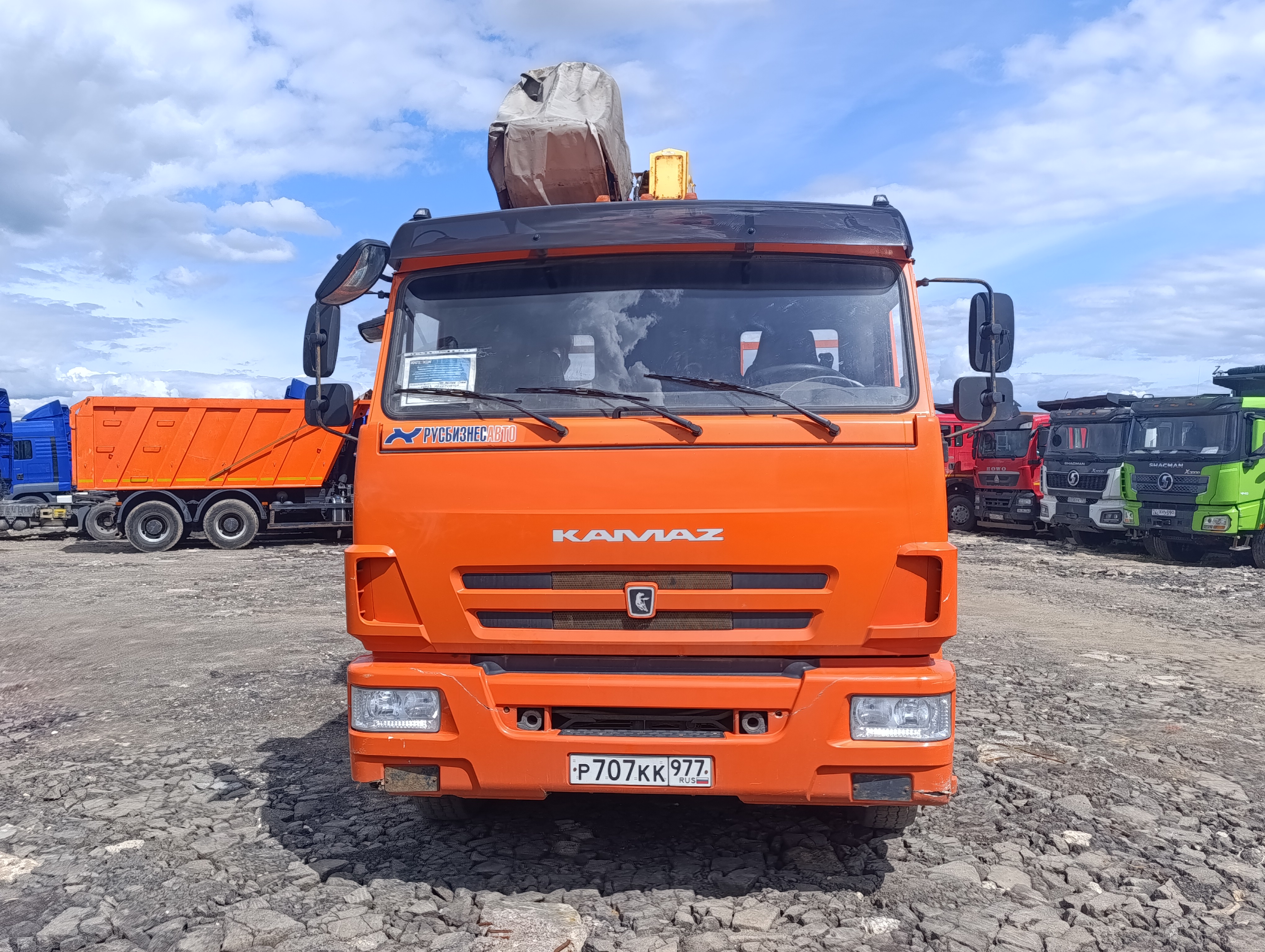 КамАЗ 65115 6x4 Бортовой с КМУ 732450 — Б/У, 2021 г.