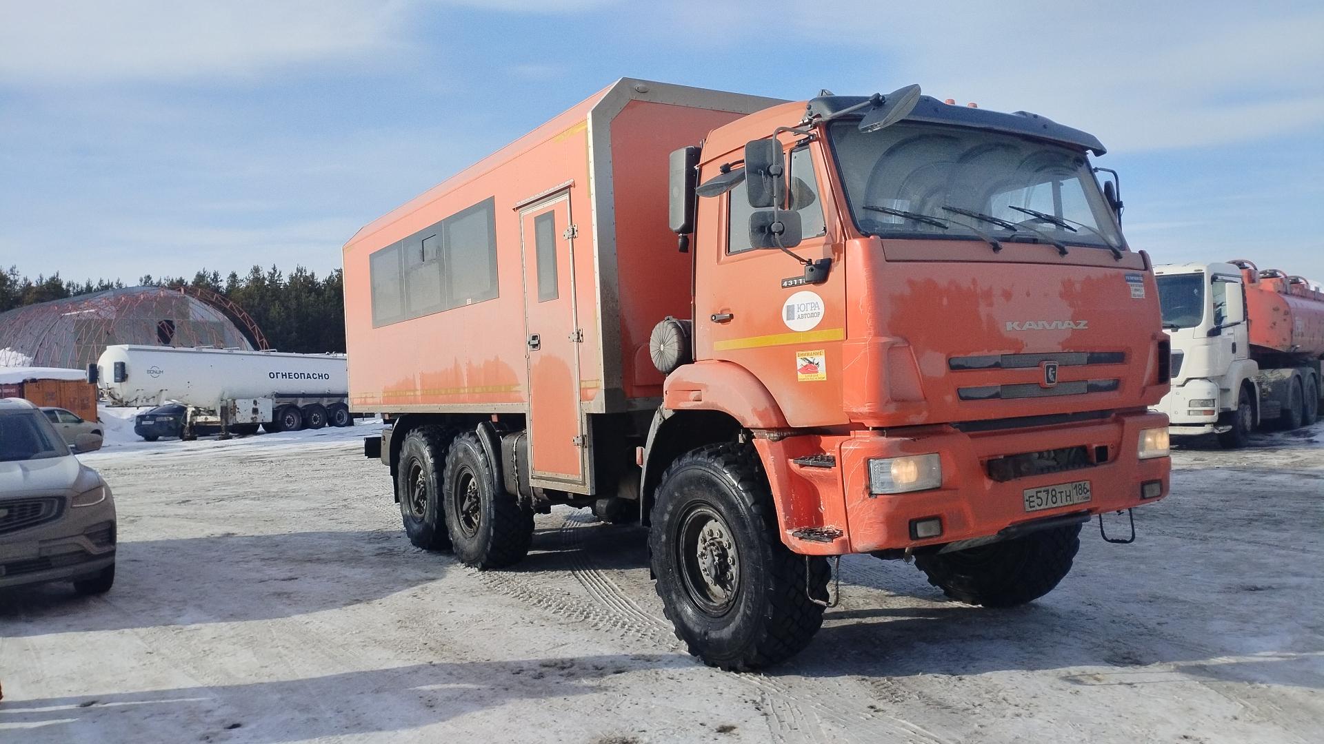 Клинцы (КАЗ, Клинцовский автокрановый завод) КС-55713-5К-3 — Б/У, 2023 г. (Сургут, 62984 км)