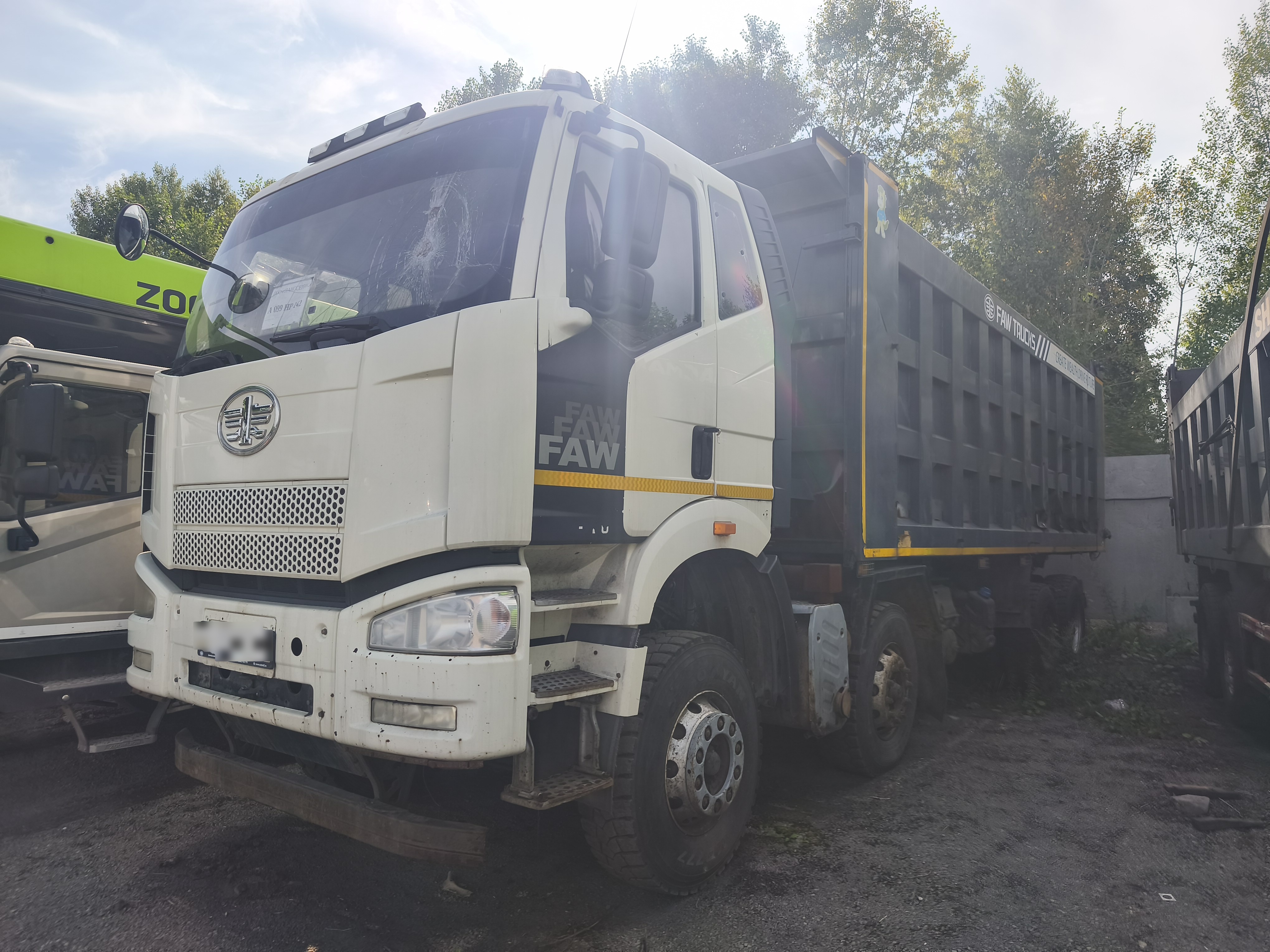FAW CA 3310 8x4 Самосвал — Б/У, 2022 г.