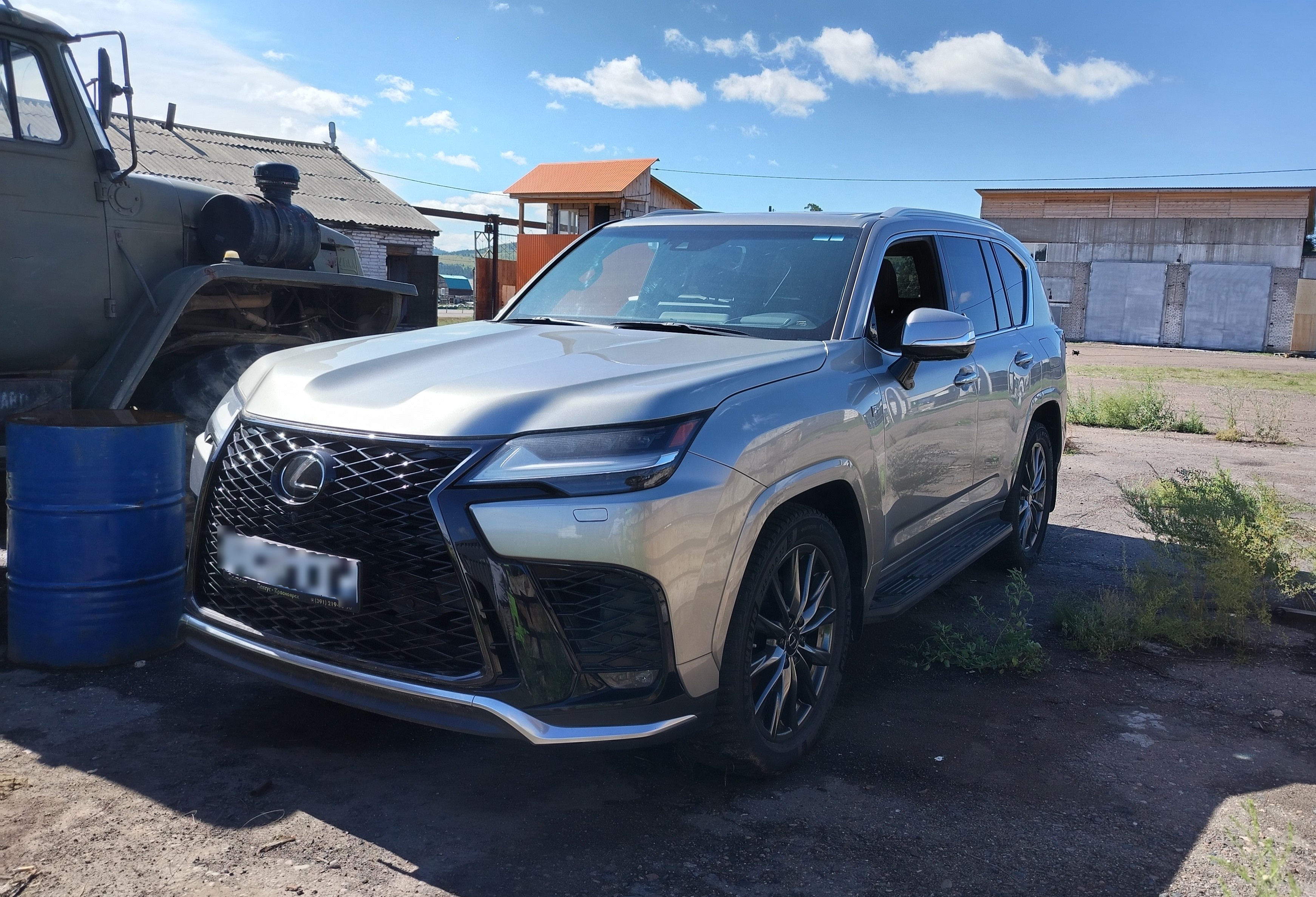 LEXUS F SPORT — Б/У, 2023 г.