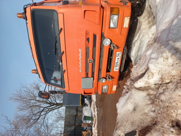 КамАЗ 53504 6x6 Седельный тягач 53504-46 — Б/У, 2017 г.