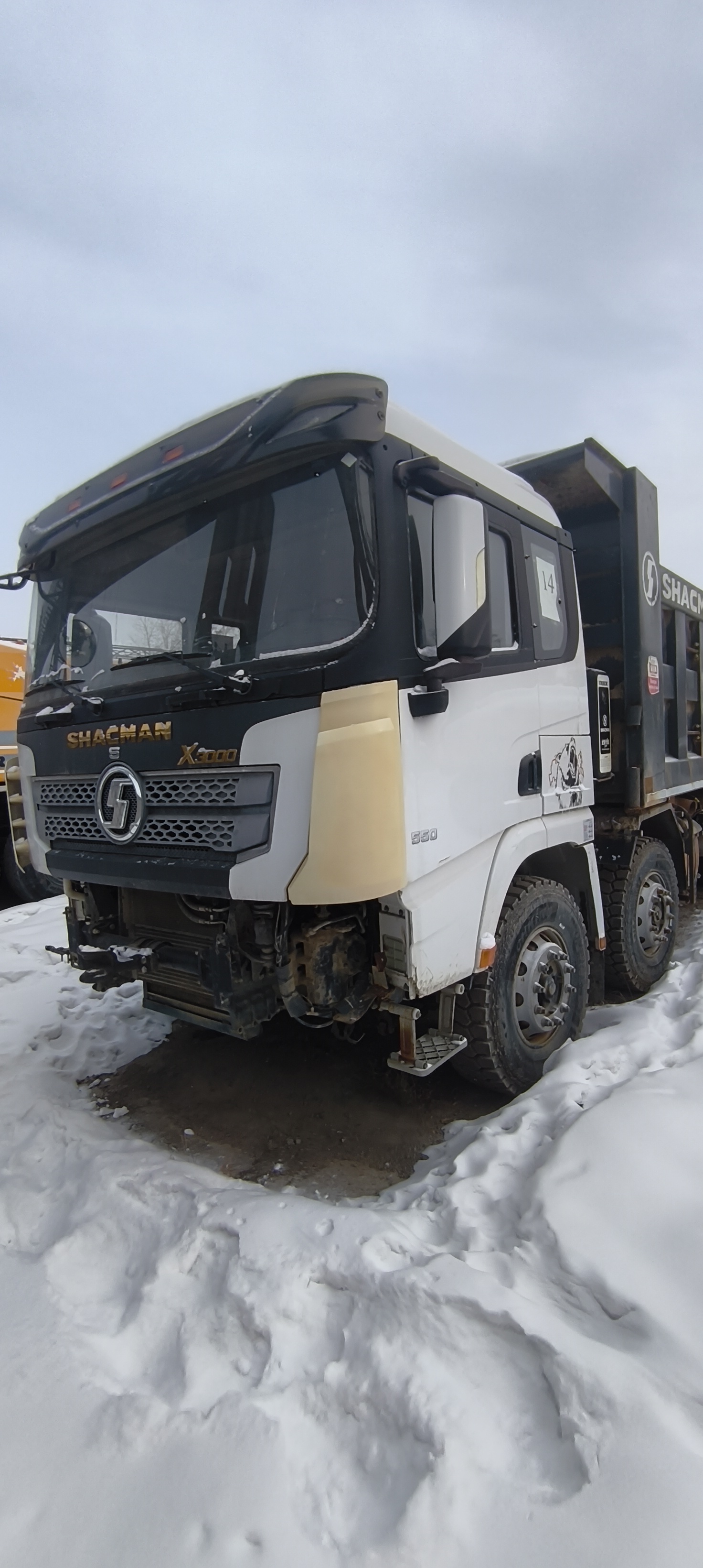 Shacman (Shaanxi) SX 8x4 Самосвал SX331863366 — Б/У, 2022 г.
