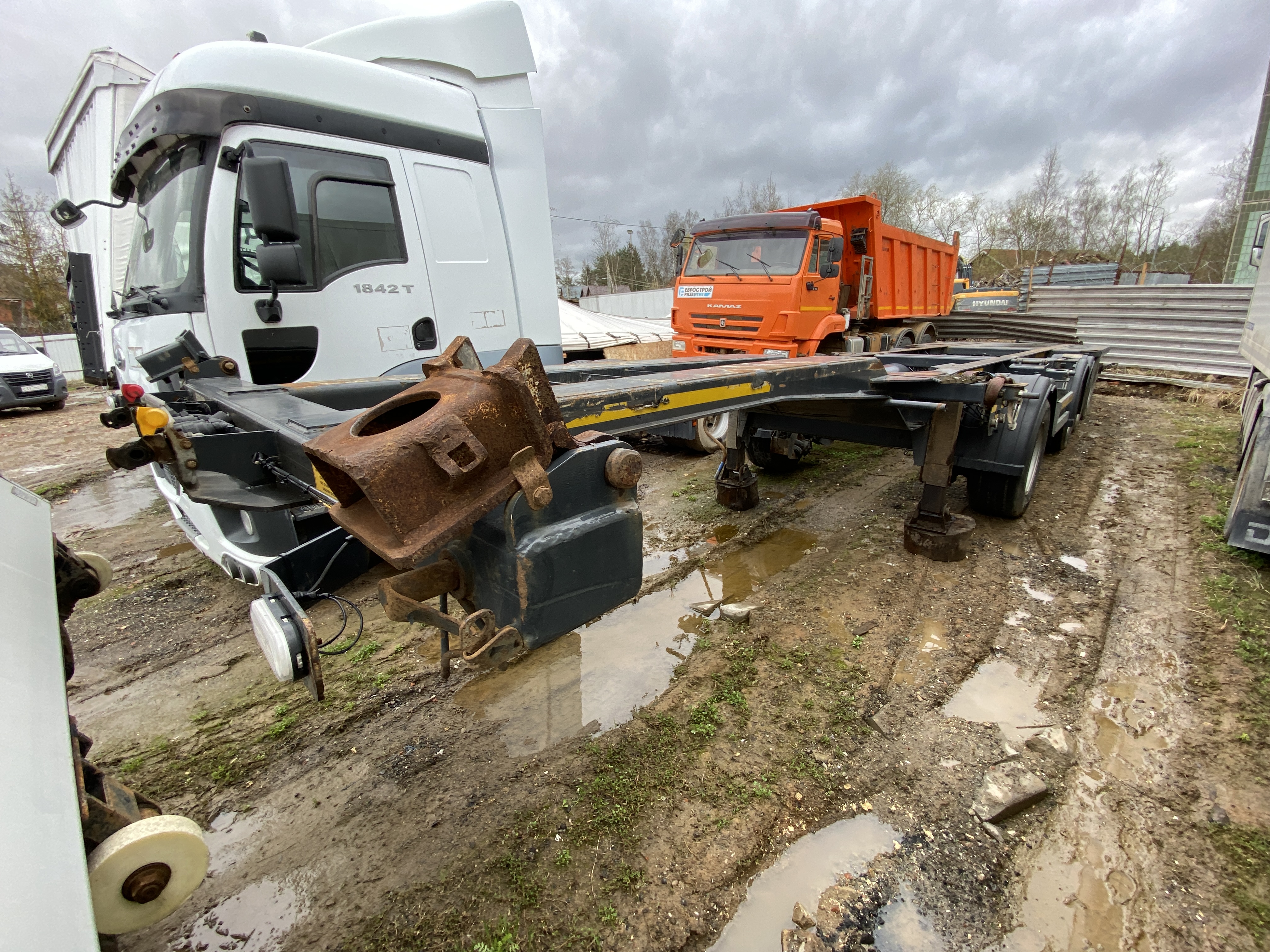 ТОНАР Полуприцеп контейнеровоз 99891 — Б/У, 2022 г.