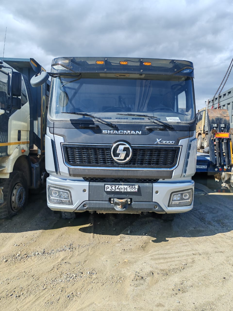Shacman (Shaanxi) SX 8x4 Самосвал SX331863366 — Б/У, 2024 г.