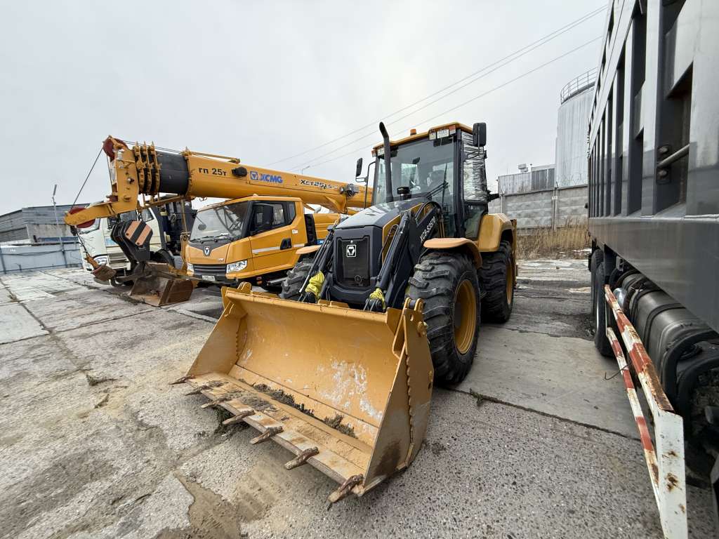 XCMG XC8-S3570 — Б/У, 2023 г.