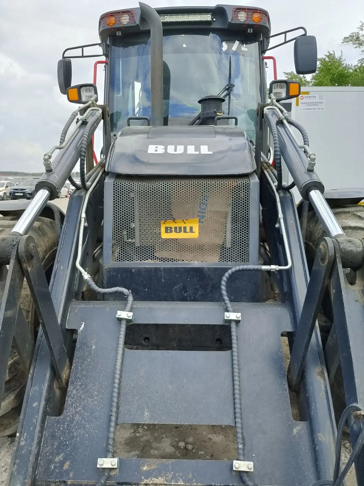 Bull 4SX Экскаватор-погрузчик 4SX-F — Б/У, 2024 г.