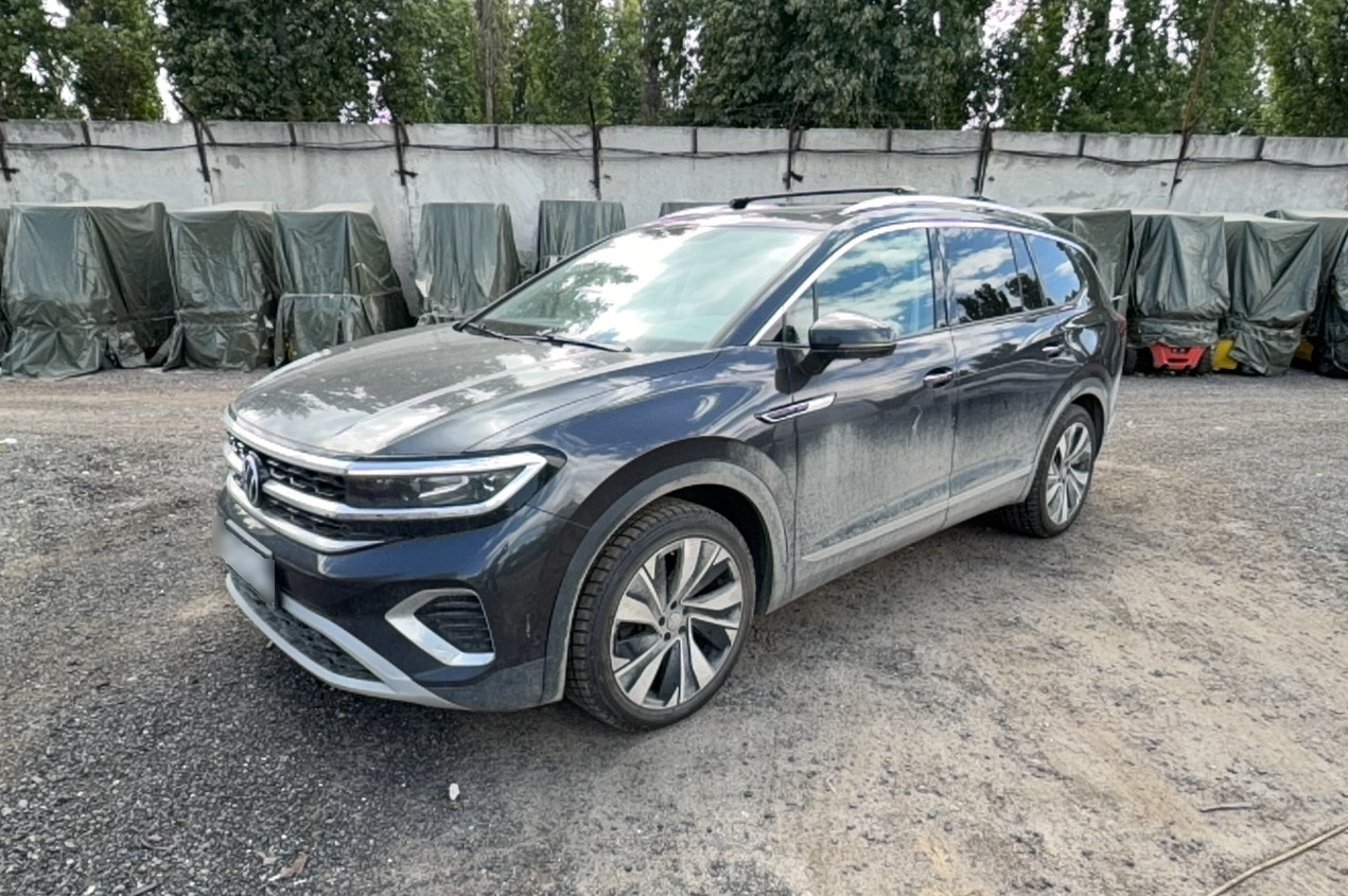 VOLKSWAGEN Luxury Wonderland Pro 2.0 380 TSI 4Motion 7 seats — Б/У, 2023 г.