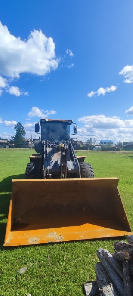 XCMG LW Фронтальный погрузчик LW300FN — Б/У, 2021 г.
