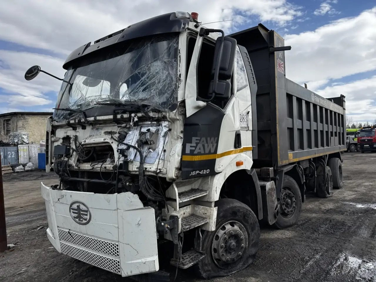 FAW J6* 8x4 Самосвал — Б/У, 2023 г.