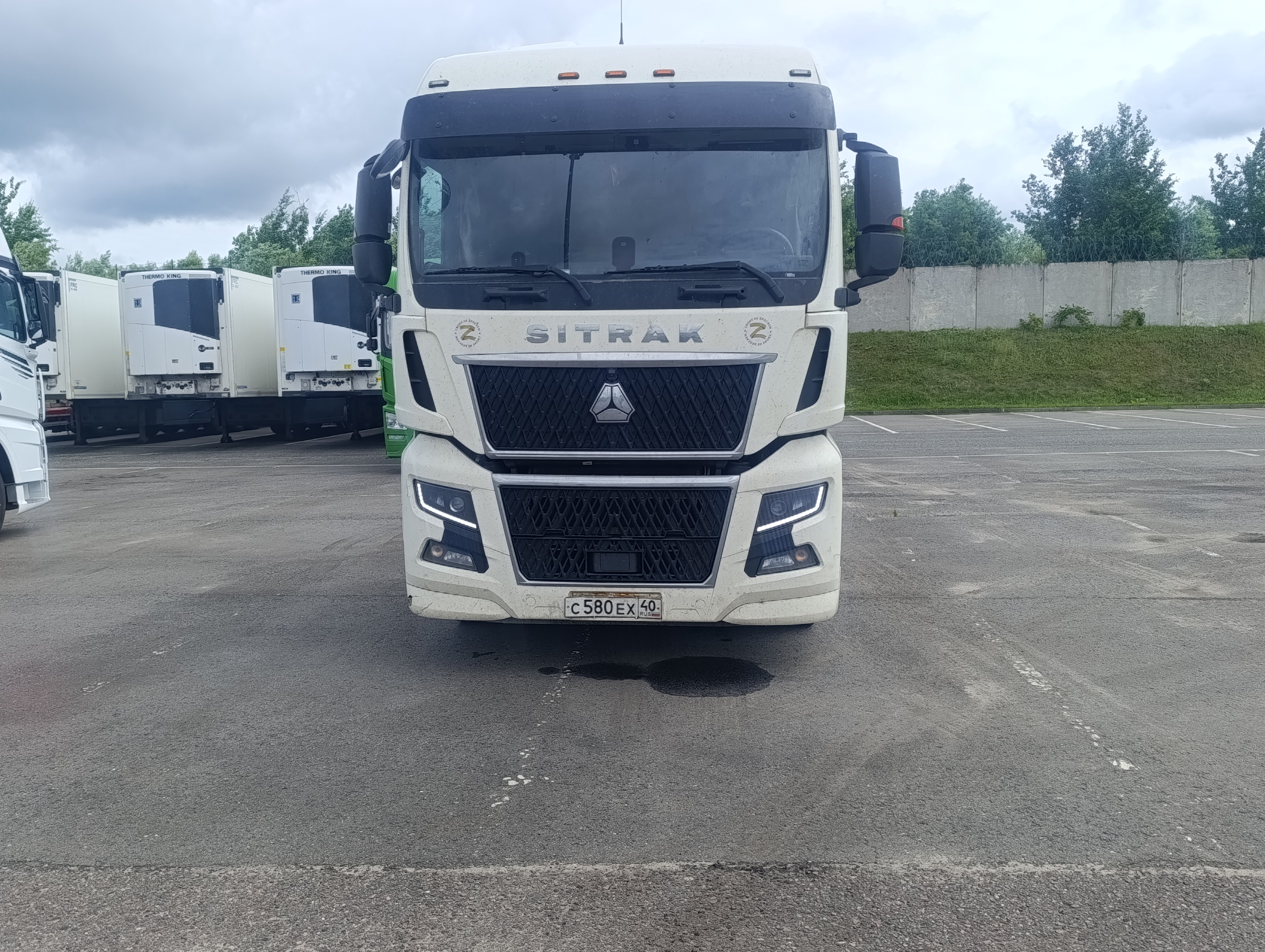 SITRAK C7H 6x4 Седельный тягач ZZ4256V324HE1B — Б/У, 2024 г.