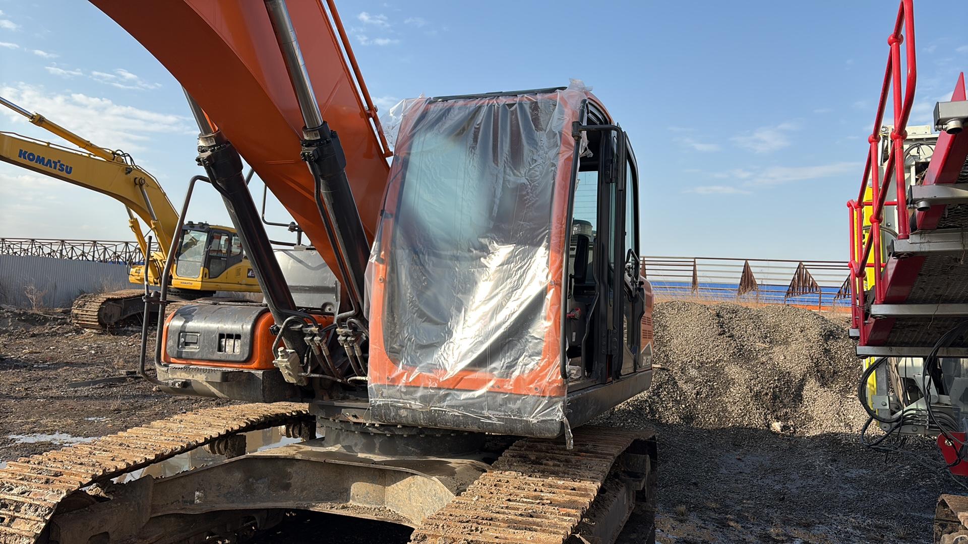 DEVELON (Hyundai Doosan Infracore Co., Ltd.) DX210-7M — Б/У, 2024 г. (Челябинск, новый)