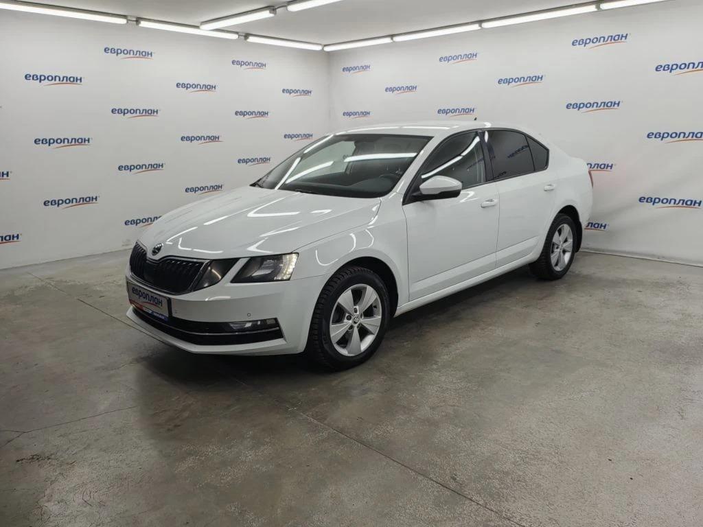 Skoda Octavia — Б/У, 2019 г. (Москва, 108958 км)