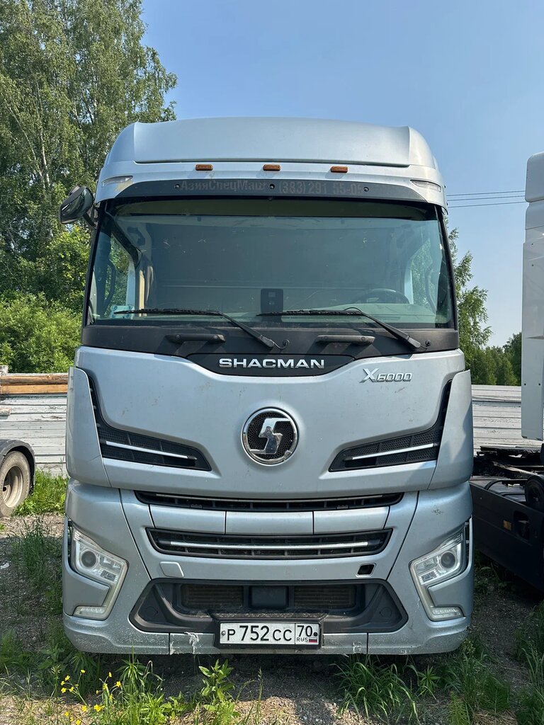 Shacman (Shaanxi) SX 4x2 Седельный тягач SX4188YY381 — Б/У, 2023 г.