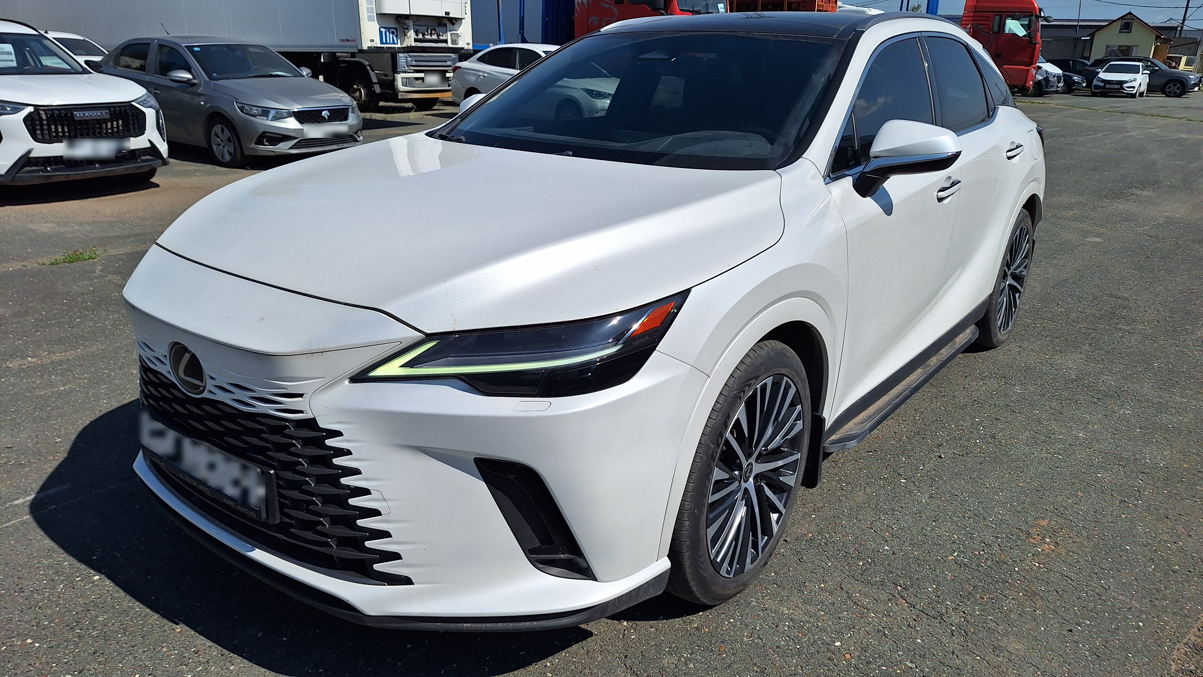 LEXUS Premium — Б/У, 2023 г.