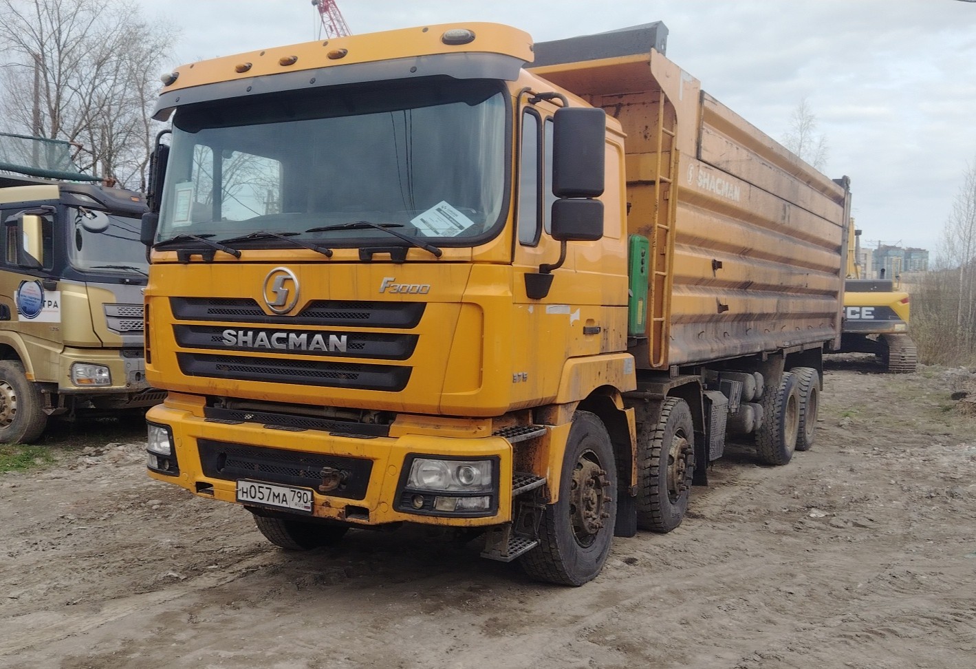 Shacman (Shaanxi) SX3318DT366 8x4 Самосвал — Б/У, 2021 г.