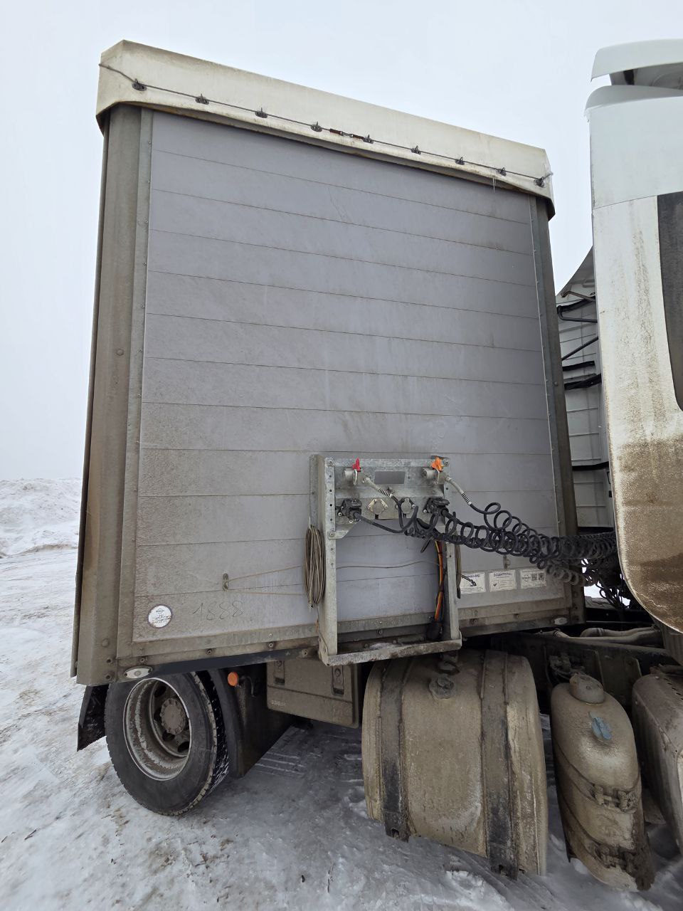 BONUM 9142 Полуприцеп шторный 914296-04 — Б/У, 2024 г.