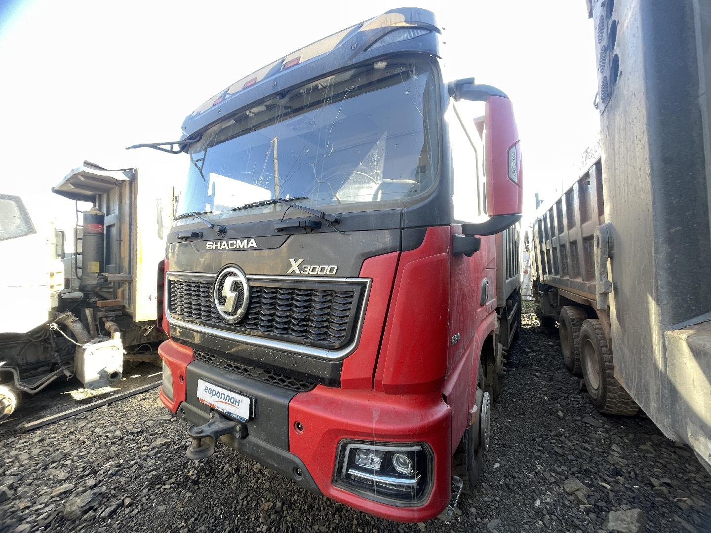 Shacman SX331863366 — Б/У, 2024 г. (Хабаровск, 107950 км)