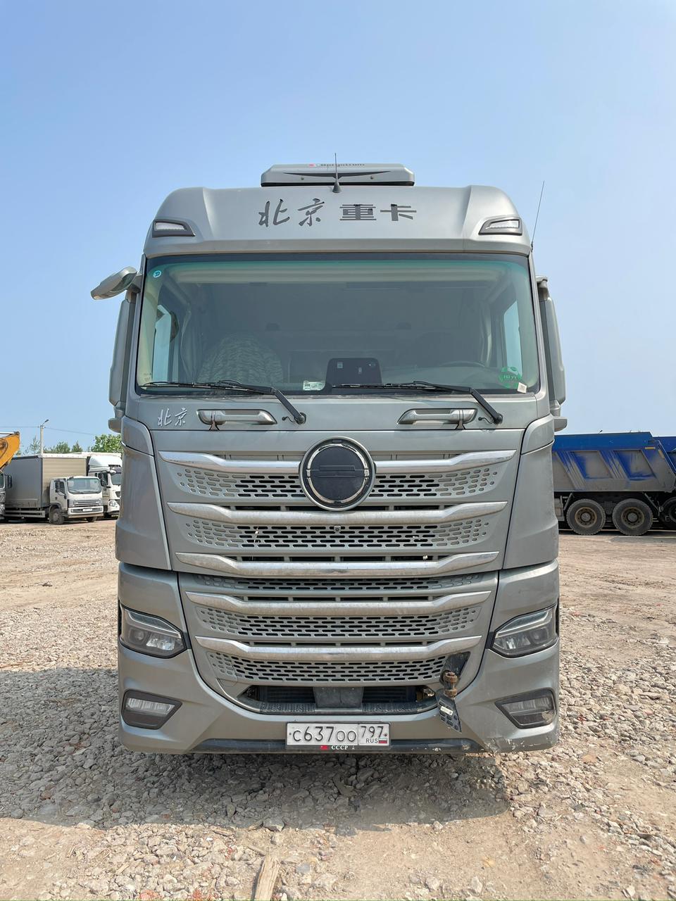 BEIJING BJ 6x4 Седельный тягач BJ4250D6CP-02 — Б/У, 2023 г.