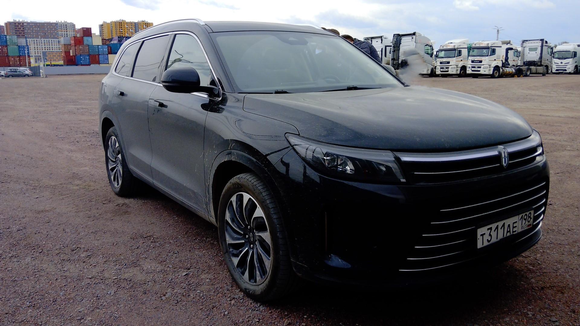 AITO M7 — Б/У, 2023 г. (Санкт-Петербург, 45003 км)