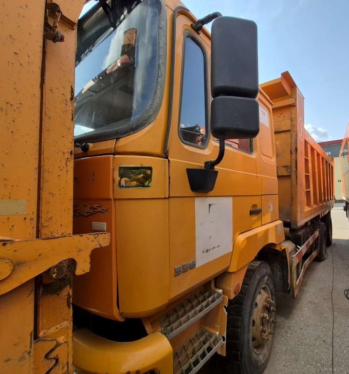 Shacman (Shaanxi) SX* 6x4 Самосвал — Б/У, 2021 г.