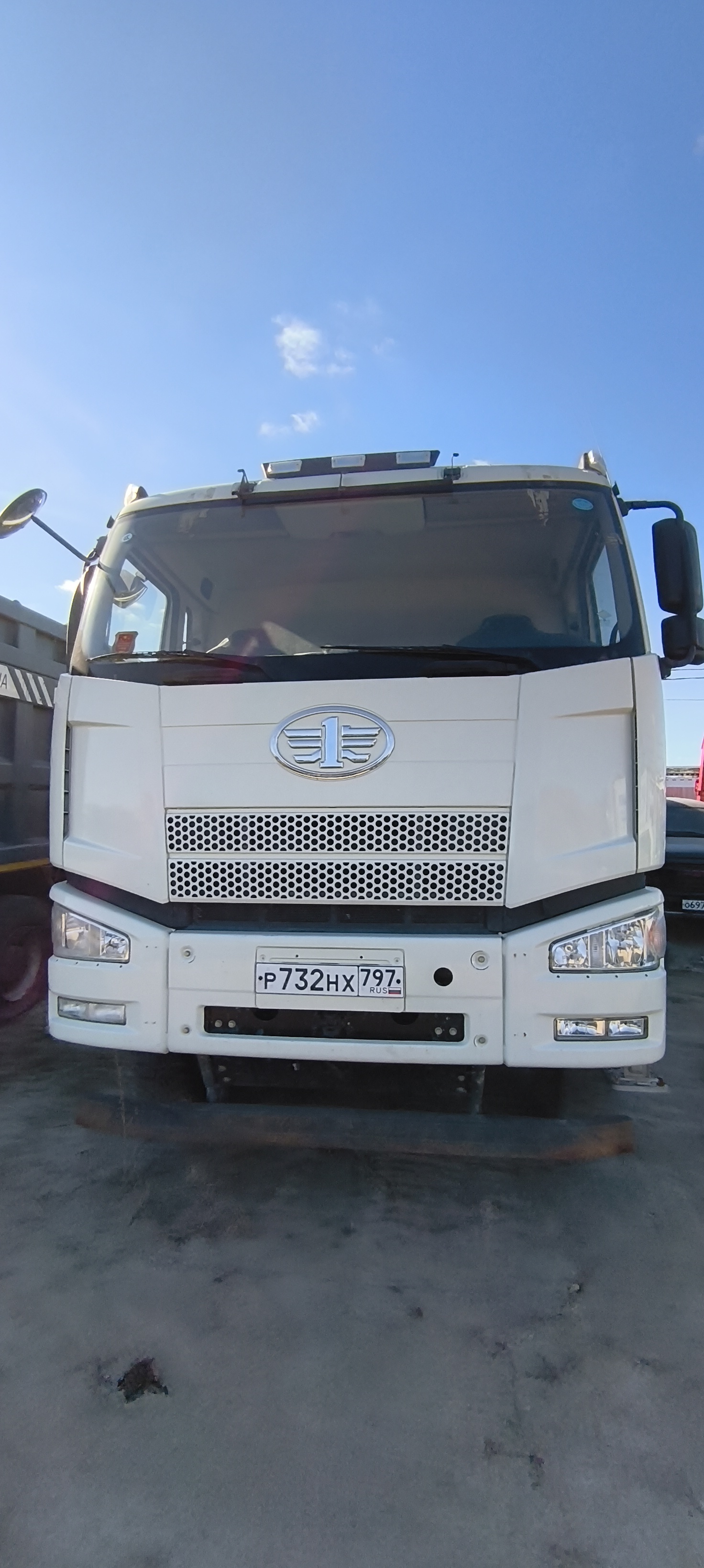 FAW CA 3310 8x4 Самосвал — Б/У, 2023 г.