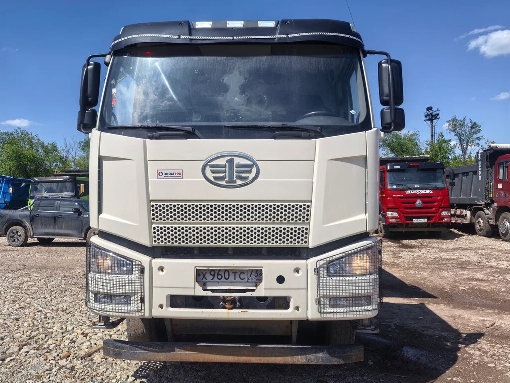 FAW J6 8x4 Самосвал CA3310P66K24T4E5 — Б/У, 2023 г.