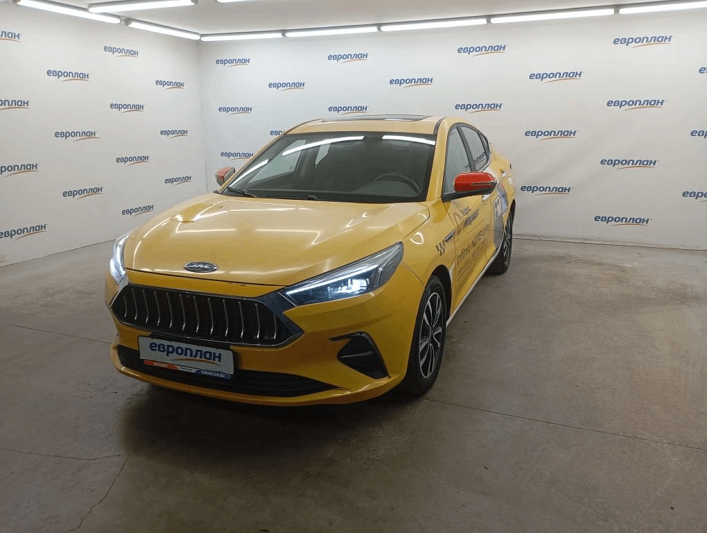 JAC J7 — Б/У, 2023 г. (Москва, 124131 км)
