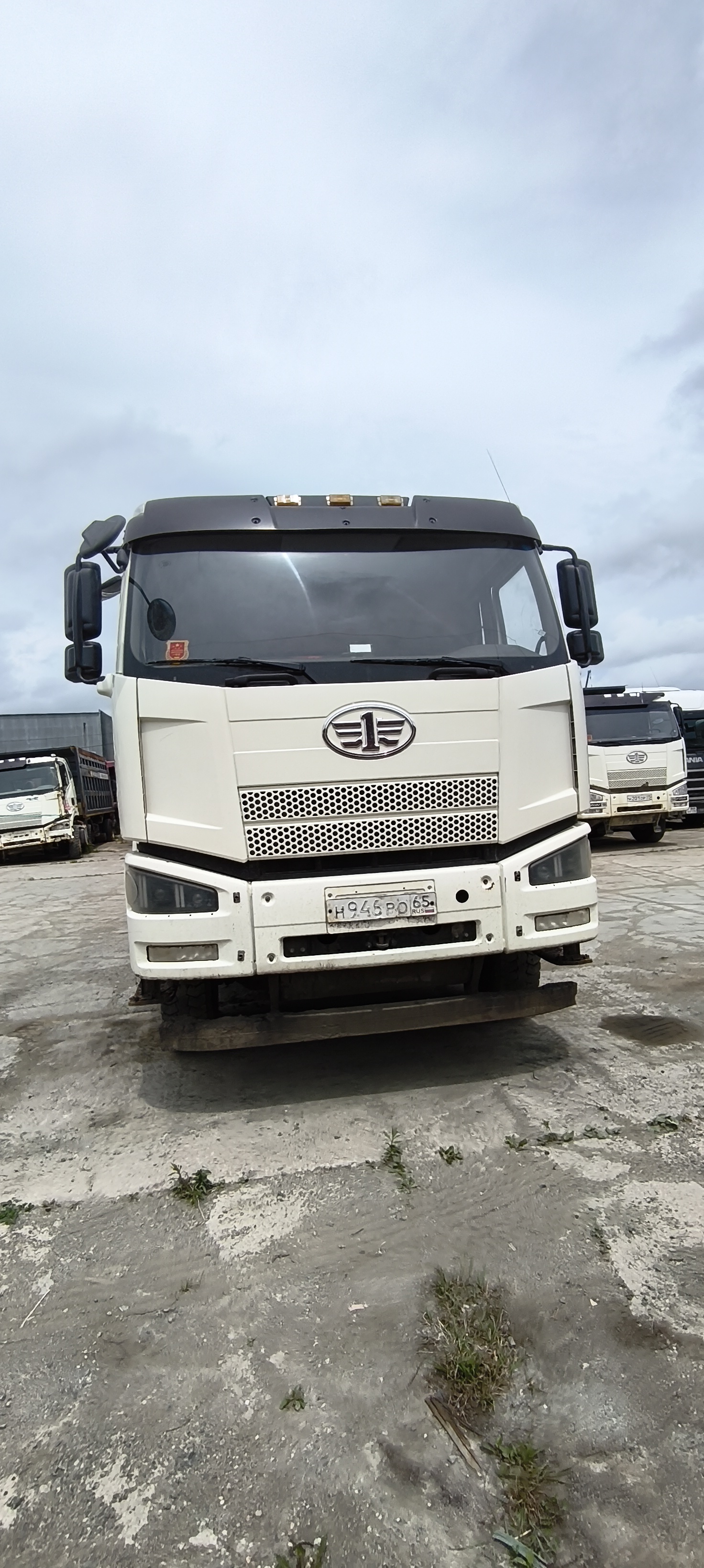 FAW J6 8x4 Самосвал СА3310Р66K24T4E5 — Б/У, 2023 г.