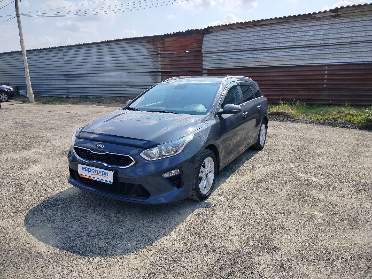 Kia Ceed SW — Б/У, 2020 г. (Красноярск, 98711 км)