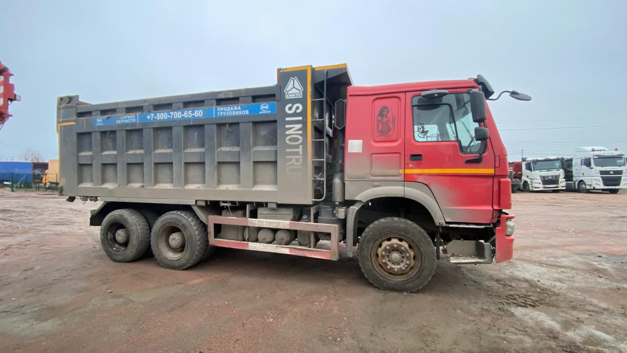 Howo ZZ 6x4 Самосвал ZZ3327S3847E — Б/У, 2022 г.