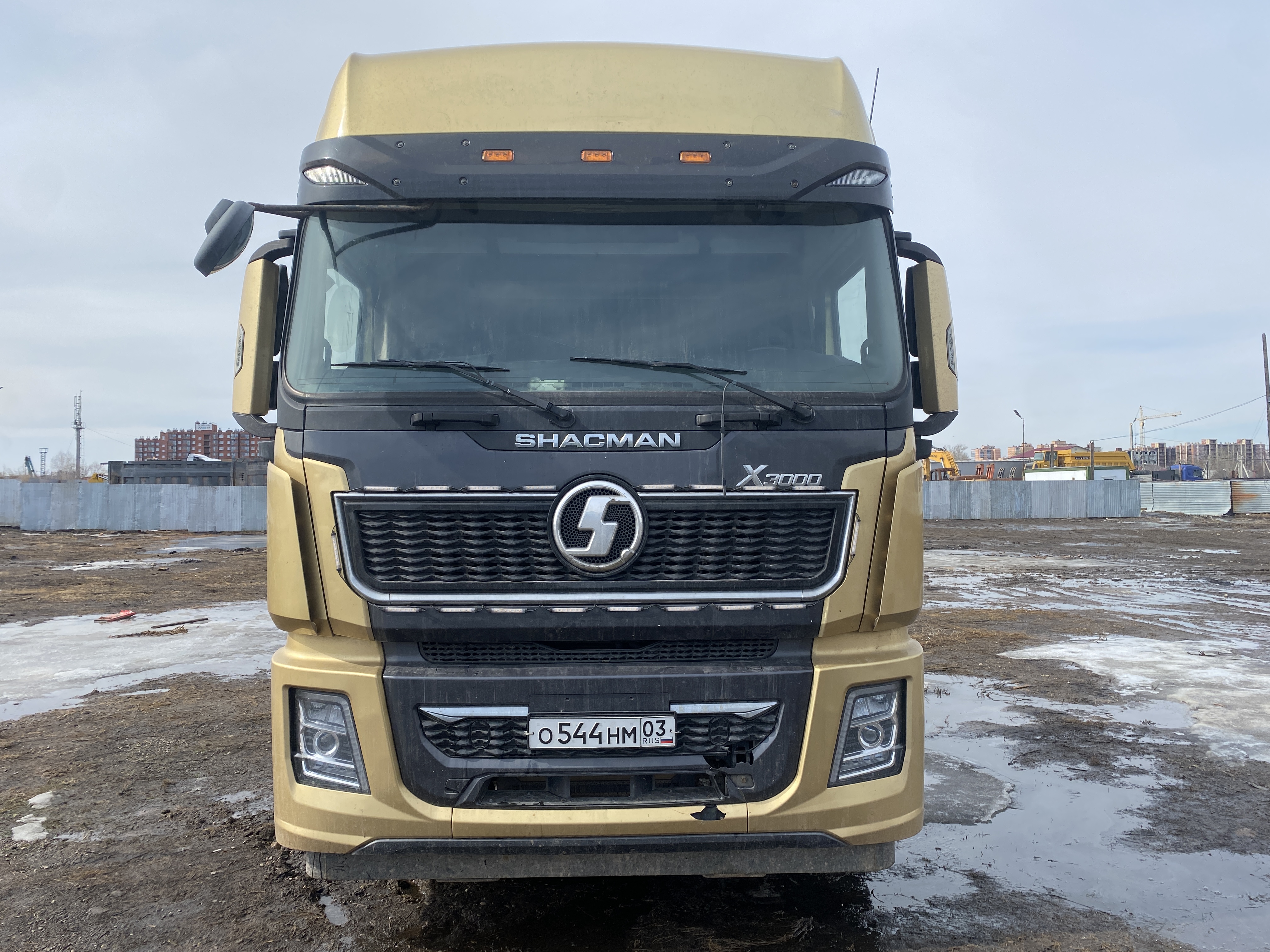 Shacman (Shaanxi) SX 6x4 Седельный тягач SX42584V324 — Б/У, 2023 г.