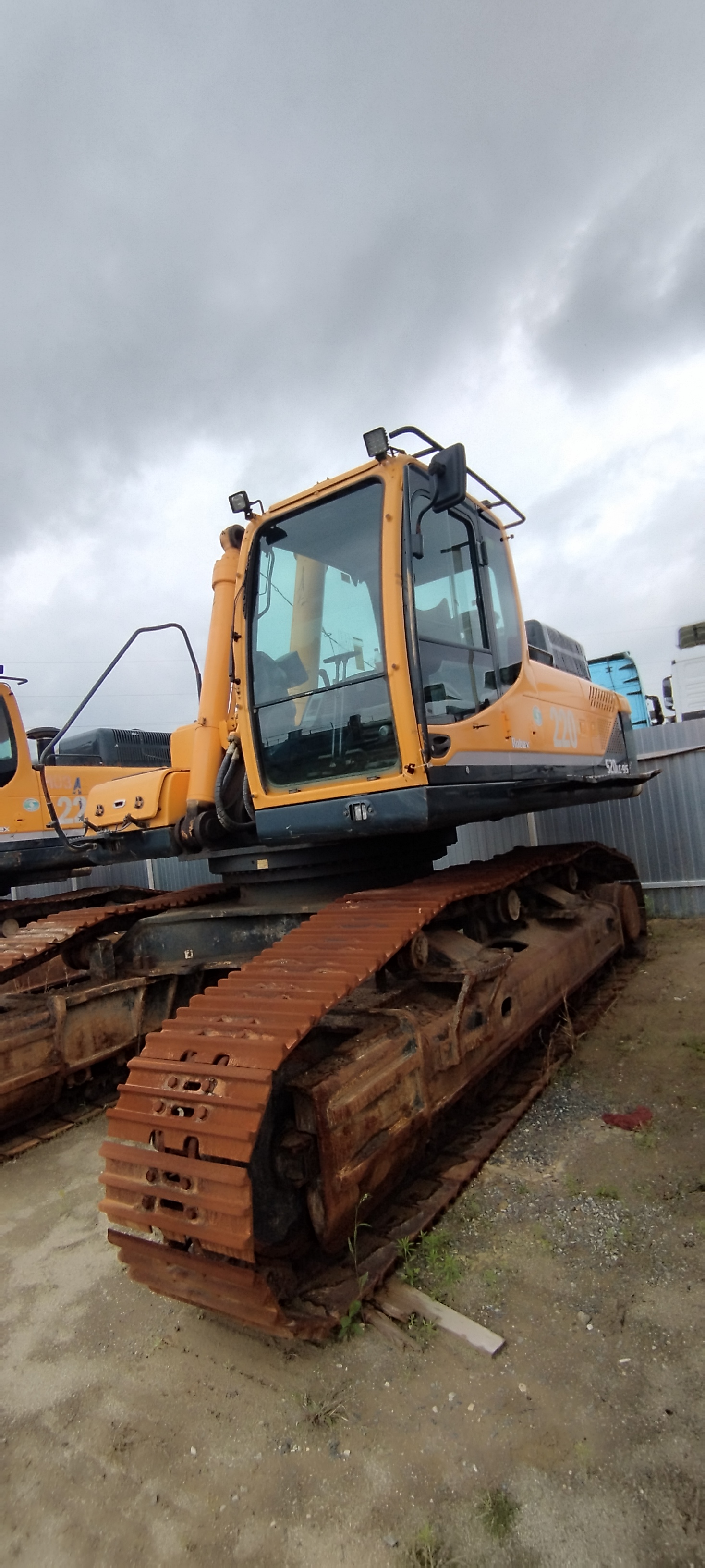 Hyundai R520 Экскаватор R520LC-9S — Б/У, 2018 г.