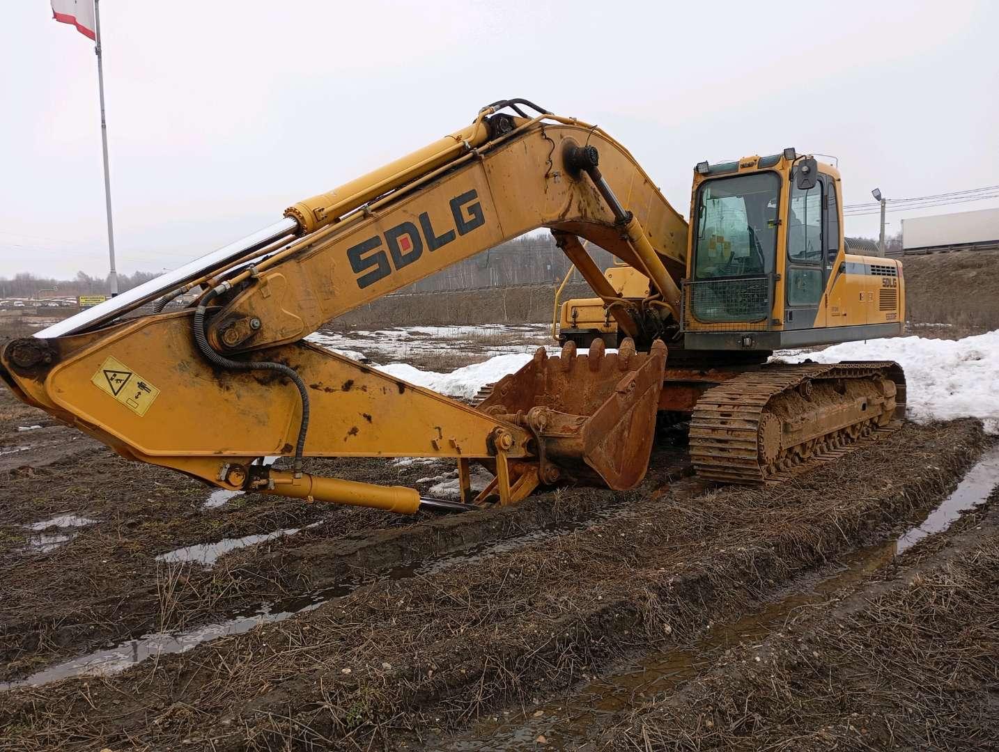 SDLG (Shandong Lingong Construction Machinery Co., PowerCat) E6300F — Б/У, 2021 г. (Орловская область, 9655 м/ч)