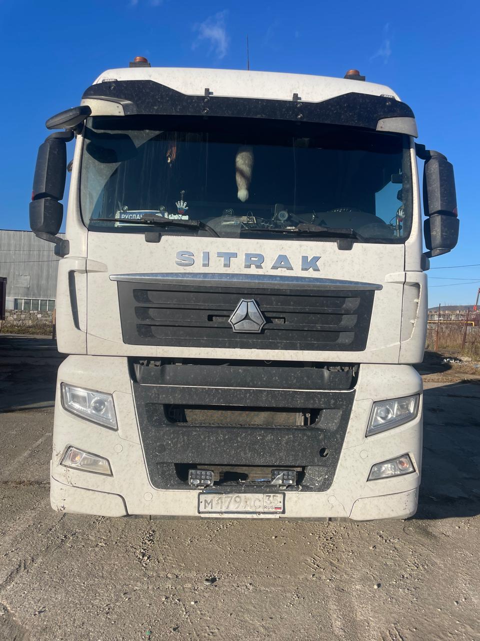 SITRAK C7H 4x2 Седельный тягач ZZ4186V361HE — Б/У, 2022 г.