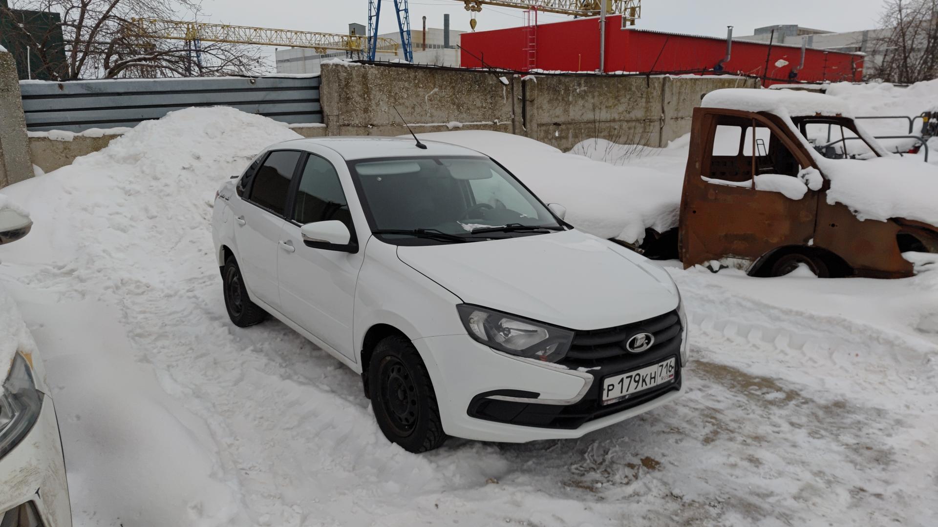 Lada Granta седан — Б/У, 2024 г. (Набережные Челны, 30000 км)