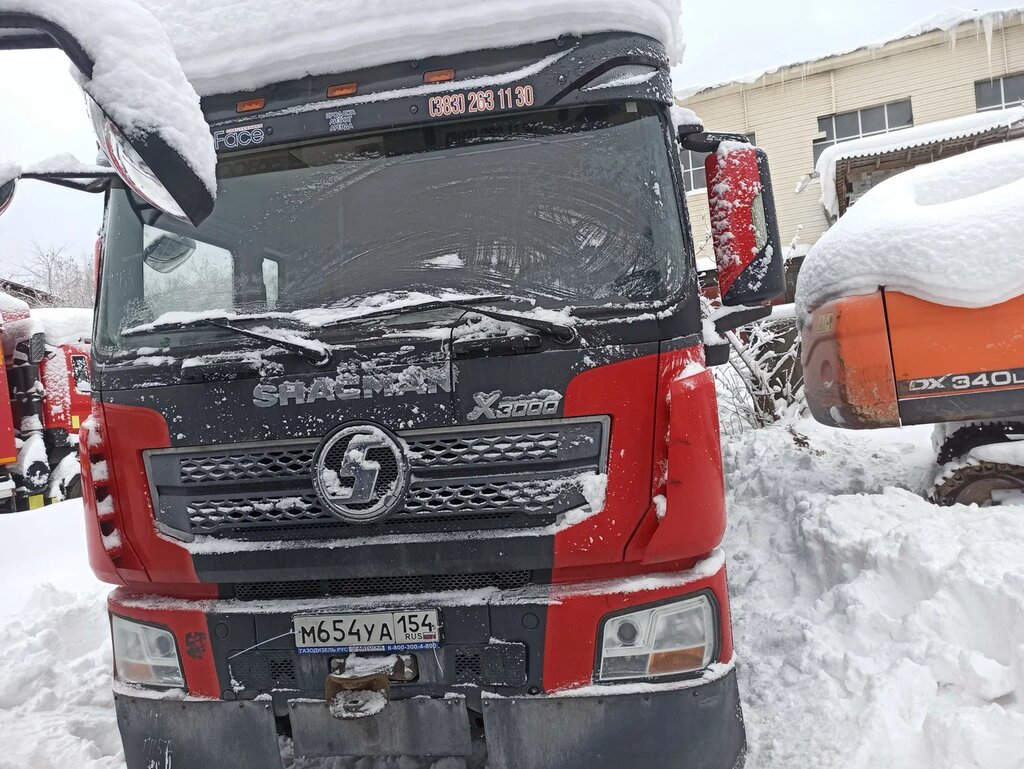 Shacman (Shaanxi) SX 8x4 Самосвал SX331863366 — Б/У, 2023 г.