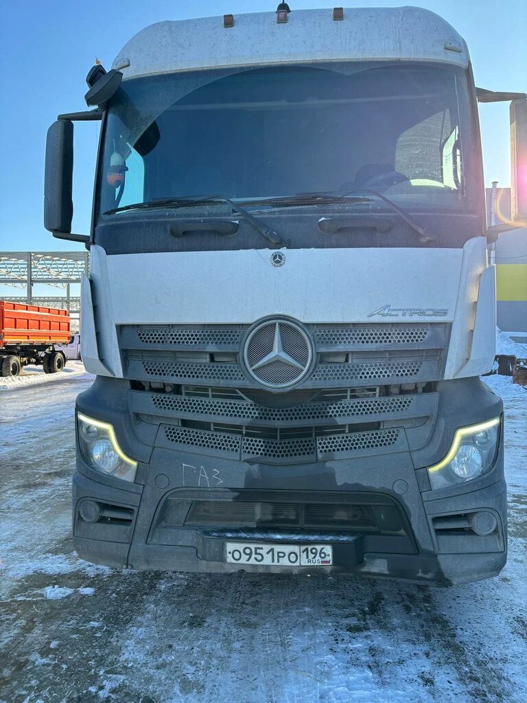 Mercedes-Benz Actros 6x4 Седельный тягач 2645 LS — Б/У, 2023 г.