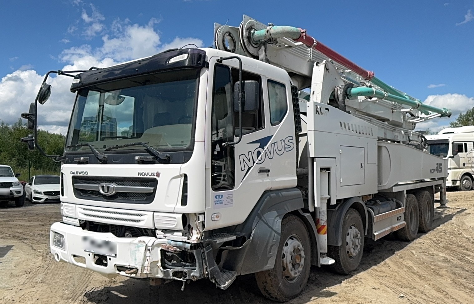 DAEWOO Novus 8x4 Автобетононасос — Б/У, 2022 г.