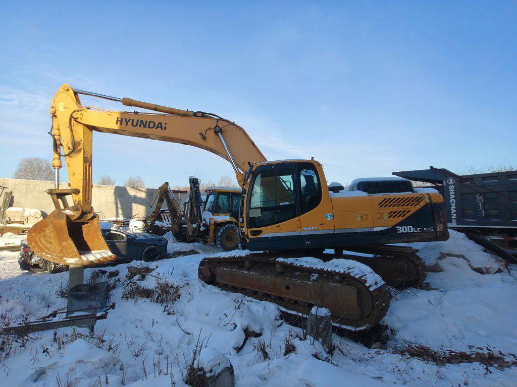 Hyundai R300LC-9S — Б/У, 2017 г. (Кемерово, 39398 м/ч)