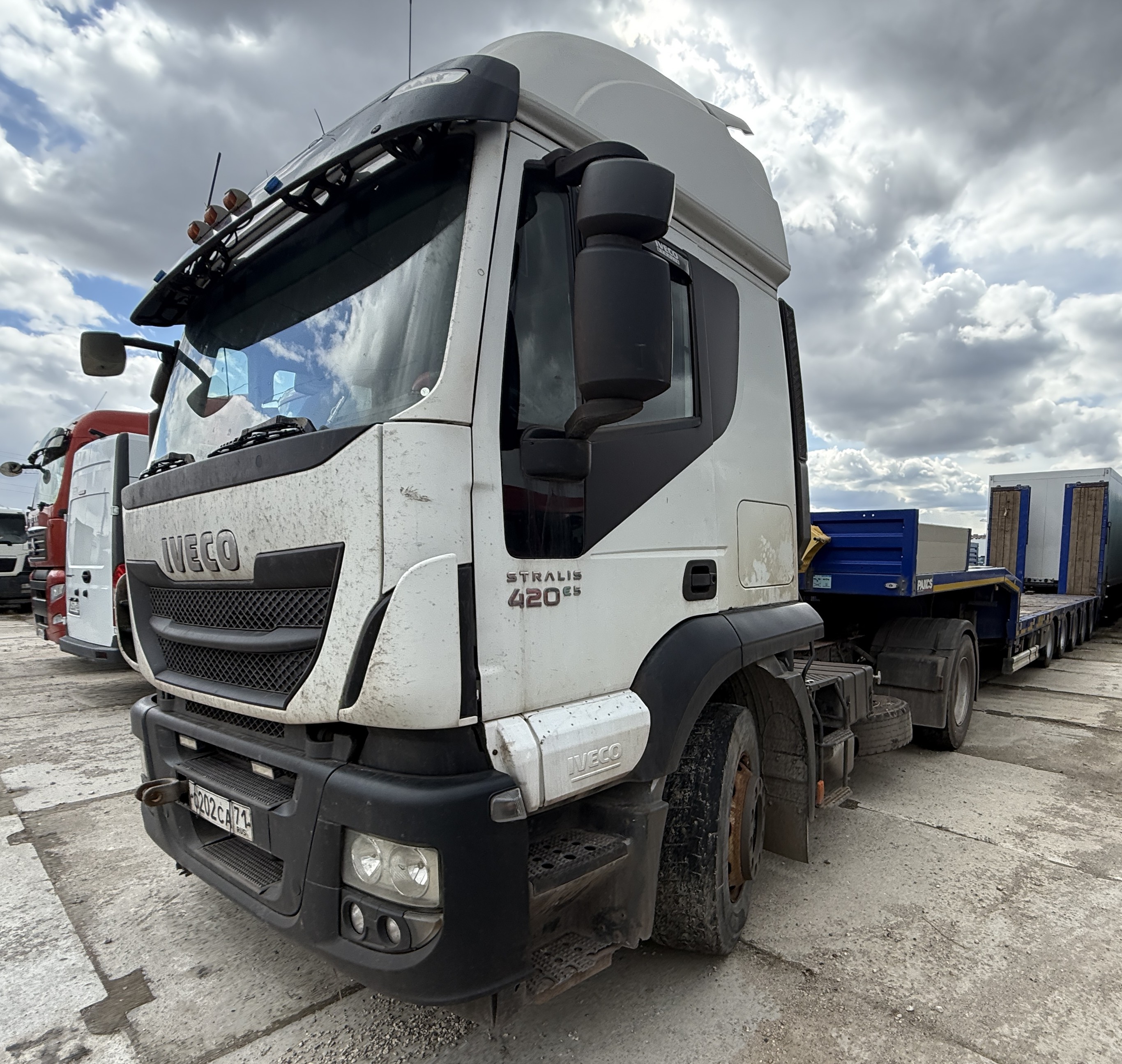 IVECO STRALIS 4x2 седельный тягач — Б/У, 2017 г.