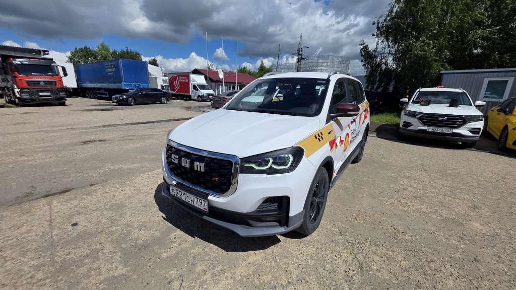SWM Smart 1 1.5T 7DCT 2WD (I Поколение) — Б/У, 2023 г.